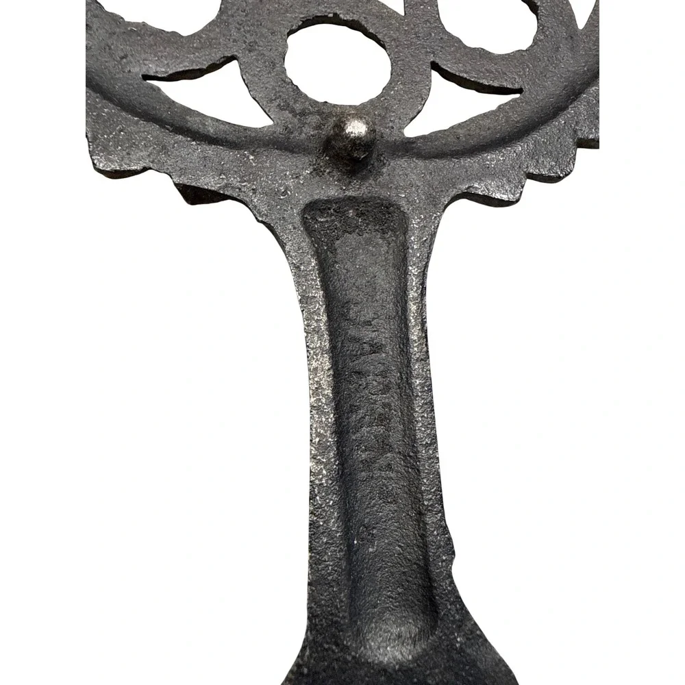 Vtg Rustic Farmhouse‎ Cast Iron Trivets Cottagecore Kitchen Primitive Wall Decor